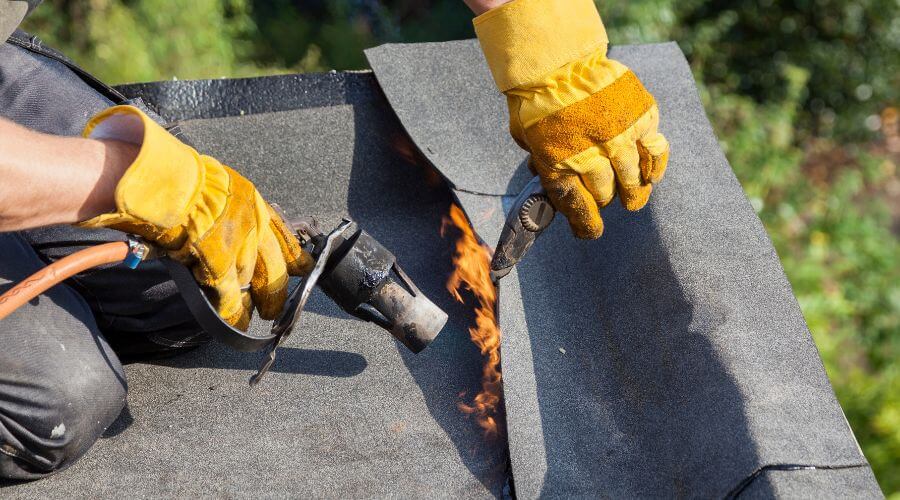 Expert Emergency Roof Repairs services in Ocean Springs, MS